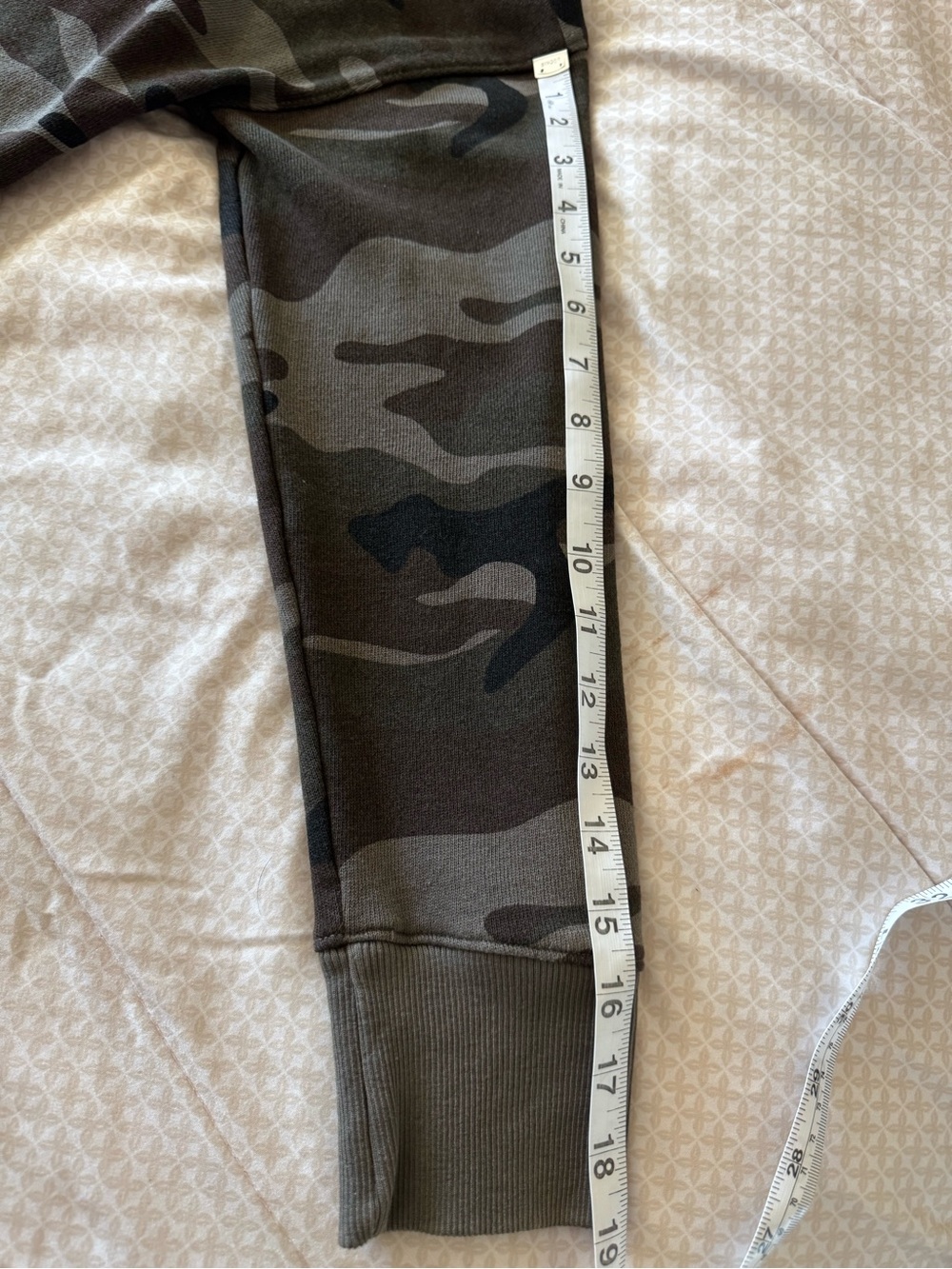 No Boundaries Gray Knit Pullover Camo Sweatshirt Juniors/Girls Size L (12-14 - Picture 10 of 11